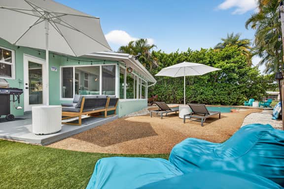 Manatee Manors | Waterfront | Pool | 3 miles to Beach